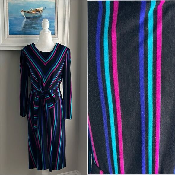 Vintage Dresses & Skirts - Vintage Sally Petite 80s Longsleeve Black Fit Flare Tie Chevron Striped Dress